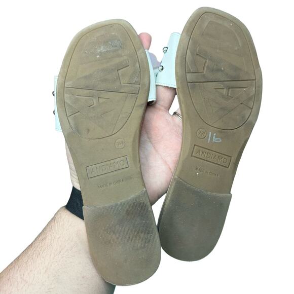 Andiamo White Pearle Slide-On Sandals Size 7W - Picture 5 of 5